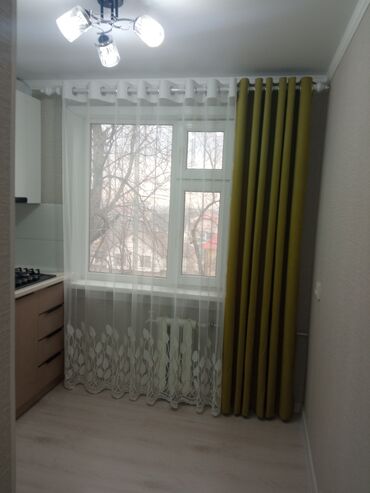 prodam odezhdu: 3 комнаты, 64 м², 104 серия, 4 этаж, Евроремонт