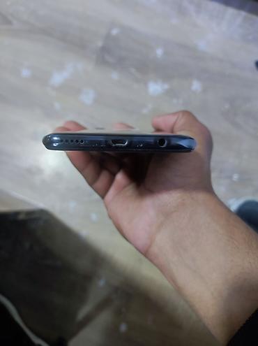 telfolar: Oppo 256 GB, rəng - Mavi, Sensor — 4