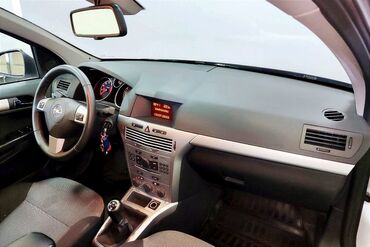 Opel: Opel Astra: 1.3 l | 2006 il 225689 km Universal — 2