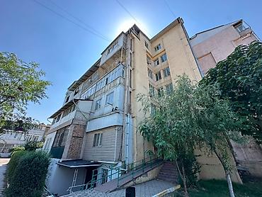 индив: Студия, 55 м², ул. Ден Сяопина / Фучика Индивидуалка, 3 этаж, Косметический ремонт — 1