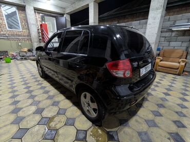 антенны для машины: Черный хэтчбек Hyundai Getz, 2004 года выпуска, предлагает