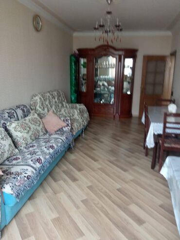 Köhnə tikili: Bakı, 3 otaqlı, Köhnə tikili, m. Xalqlar Dostluğu, 55 kv. m — 1