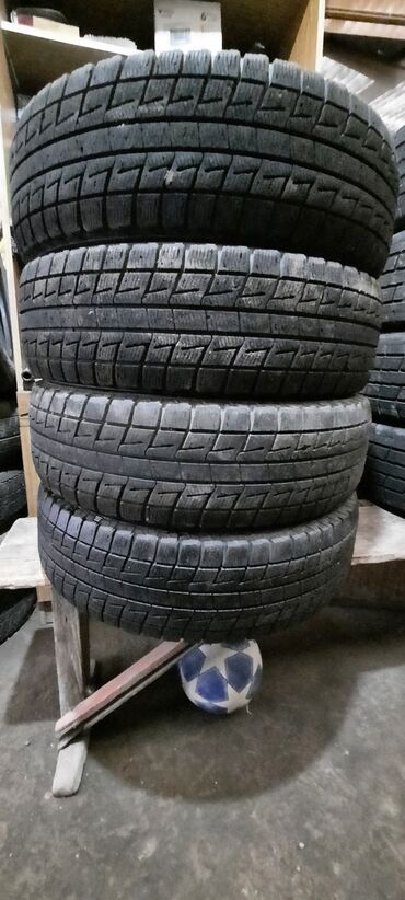 акумлятор 90: Шины 185 / 70 / R 14, Зима, Б/у, Комплект, Легковые, Bridgestone