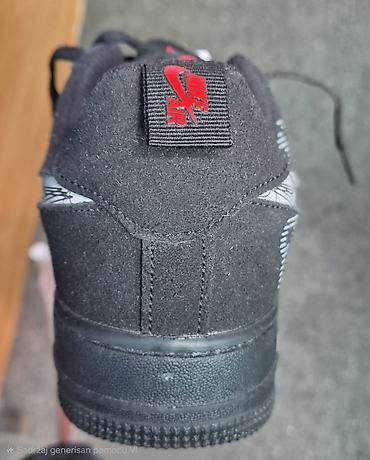 fake vs real tech fleece: Na prodaju potpuno nove patike Nike Air Force 1 '07 LV8 Black — 4