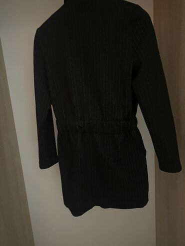 Демисезонные куртки: Необычная 💣 Размер S-m На выход 1-2 раза Заберайте очень классная и — 7