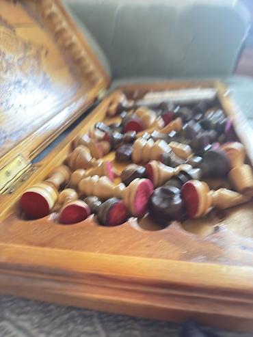 Шахматы: Резная деревянная шахматная доска-ларец Цена Договорная. - Материал — 9