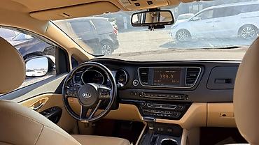 авто 7 мест: Продаётся 7‑местный кроссовер/минивэн с просторным салоном и бежевой — 6