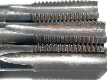 Ostali uređaji: Rucne ureznice M20 (M24x2,5) ureznica- 🔩 !-Cena je za komplet od tri — 3