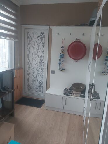 недвижимость в кусарах: Bakı, Binəqədi qəs., 5 otaqlı, Köhnə tikili, 3 kv. m