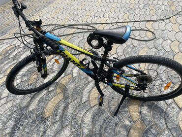 продается велосипед: Продаю велосипед Giant Revel