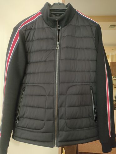 gödekçə: Куртка Zara, M (EU 38), цвет - Черный