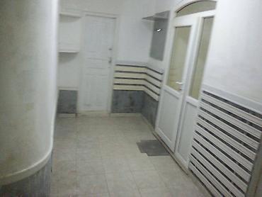 samaxi ev elanlari: Axundov bağının yaxınlığındaYarım podval qapısı küçəyə, 2 otaq ( — 4