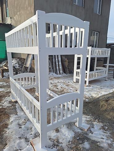 Детские односпальные кровати: Продаётся двухъярусный кровать(сосна).(Размер высота 1.80см длина — 8