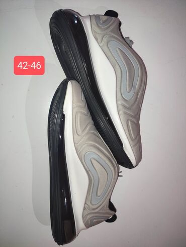 Women's Sneakers and athletic shoes: RASPRODAJA
Dostupni brojevi na slikama
Cena 3500 din — 9