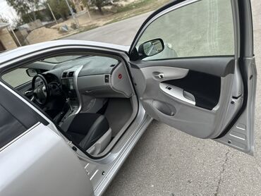 Toyota: Toyota Corolla: 1.8 l | 2008 il Sedan — 15