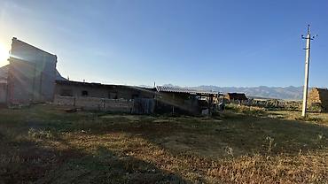 Sale of townhouses: Продаю дом! Адрес:Суусамыр Жайыл район, Чуй область, Уйдо бут условия at lalafo.kg — 14 Sale of townhouses: Продаю дом! Адрес:Суусамыр Жайыл район, Чуй область, Уйдо бут условия — 14