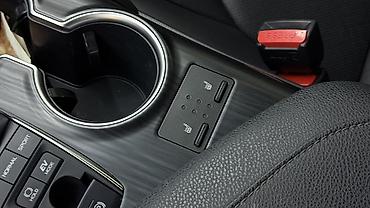 changan a06: Toyota Camry: 2021 г., 2.5 л, Автомат, Гибрид, Седан — 8