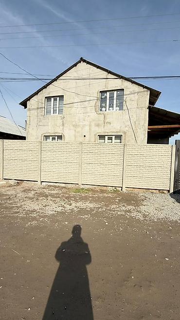 Продажа коттеджей и домов: Срочно продаётся дом 3-х комнатный Район ак ордо 3 📐Площадь дома — 1