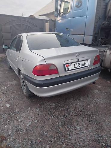 Toyota: Toyota Avensis: 1999 г., 2 л, Механика, Бензин, Седан — 1