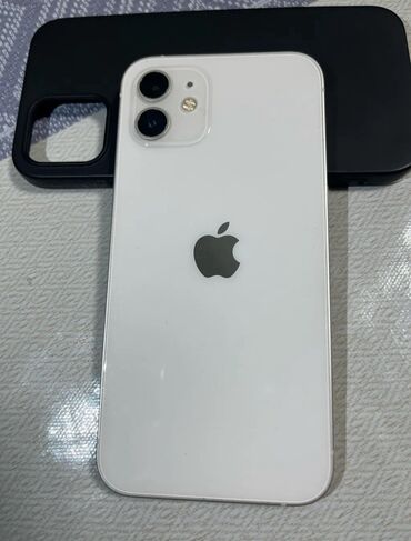 Apple iPhone: IPhone 12, Б/у, 64 ГБ, Белый, Защитное стекло, Чехол, 83 %