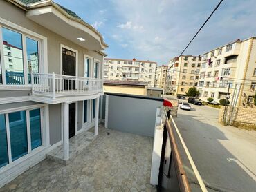 Həyət evləri və villaların satışı: 2.5 sotun içində 160 kv 2 mərtəbəli 5 otaq. 24 kv obyektlə. Obyekt 400 — 13