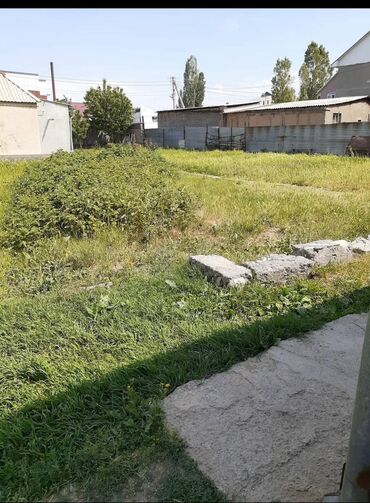 участок в центре: 8 соток, Курулуш, Кызыл китеп