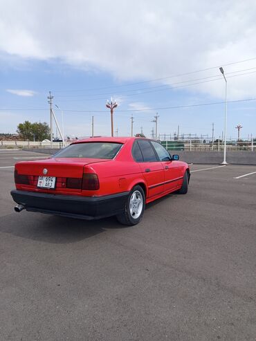 стикло на спринтер: BMW 520: 1993 г., 2 л, Механика, Бензин, Седан