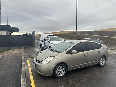 Toyota Prius: 2005 г., 1.5 л, Вариатор, Гибрид, Хэтчбэк at lalafo.kg Toyota Prius: 2005 г., 1.5 л, Вариатор, Гибрид, Хэтчбэк