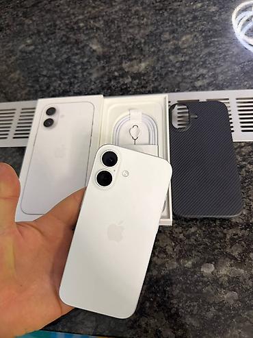 a 12: IPhone 17, Б/у, 256 ГБ, Белый, Чехол, Кабель, Коробка, 93 % — 1