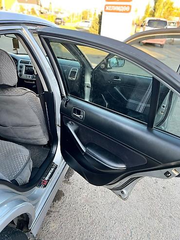 honda adissei: Honda Civic: 2004 г., Бензин, Седан — 8