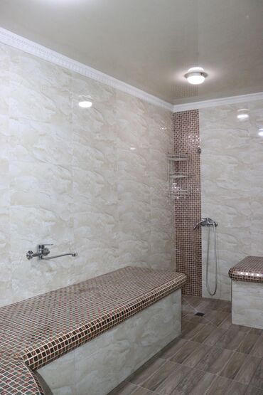 Бани, сауны, SPA: Жаркая парилка на дровах Помывочный блок с душем и ведрами для облива — 6