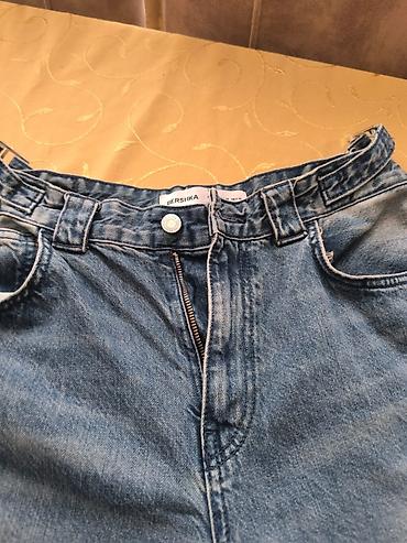 Kişi geyimləri: Cins şalvar, Bershka — 6