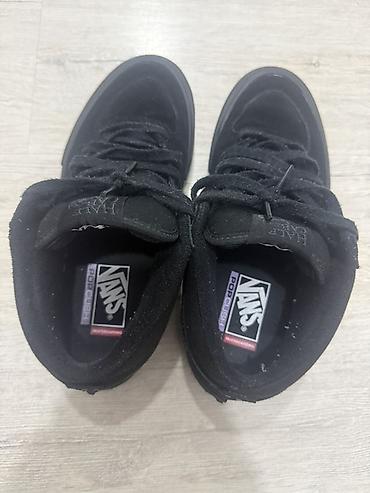 yeezy foam: Мужские кроссовки, 41, Vans, Б/у, цвет - Черный, Самовывоз — 3