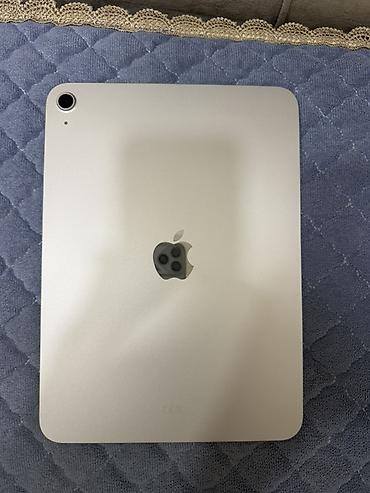 ikinci el ipad pro: Apple iPad (gümüş rəng) + qapaqlı futlyar Məhsul təsviri: - Planşet — 4