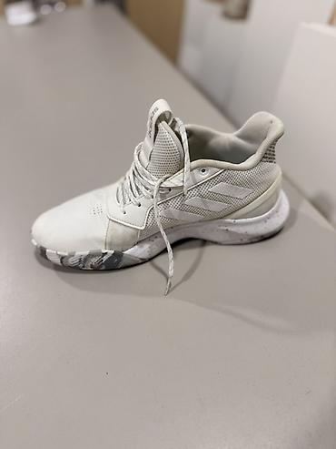 Жеке буюмдар: Эркектердин кроссовкасы, 41, Adidas, Колдонулган, түсү - Ак — 3