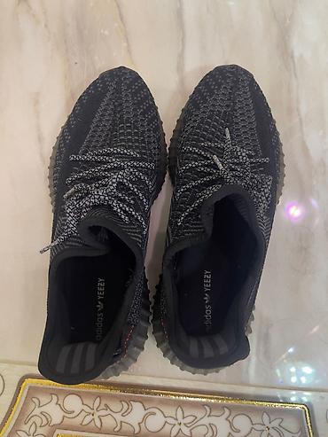 botinka 43: Adidas Yeezy Boost 350 V2 Black Ideal vəziyyətdədir (çox az — 4