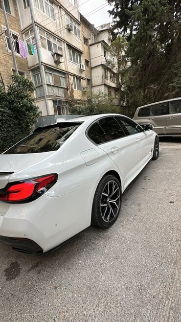 BMW: BMW 5 series: 2 l | 2021 il Sedan — 4