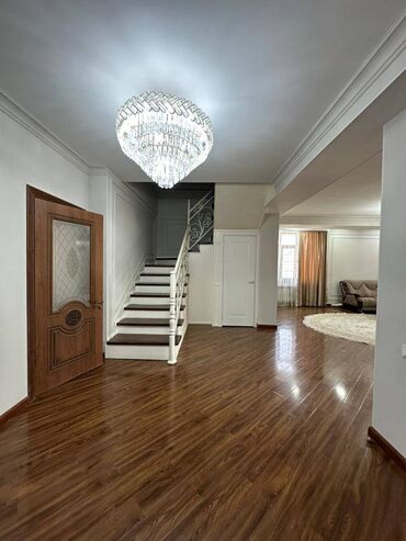 продаются полдом пишпек: 5 и более комнат, 194 м², Элитка, 10 этаж, Евроремонт