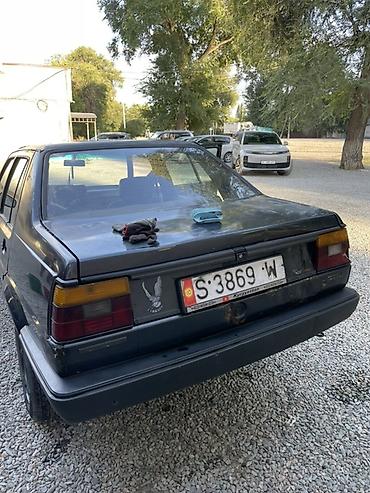 Унаа сатуу: Volkswagen Jetta: 1989 г., 1.8 л, Кол менен иштөөчү, Бензин, Седан — 4