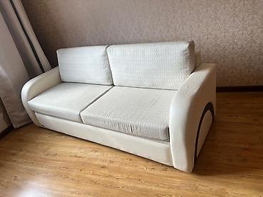 sofa: Прямой диван, Б/у — 2