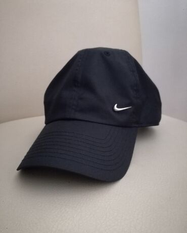 lidl prsluk sa dva lica: Nike original kačket
1500 dinara