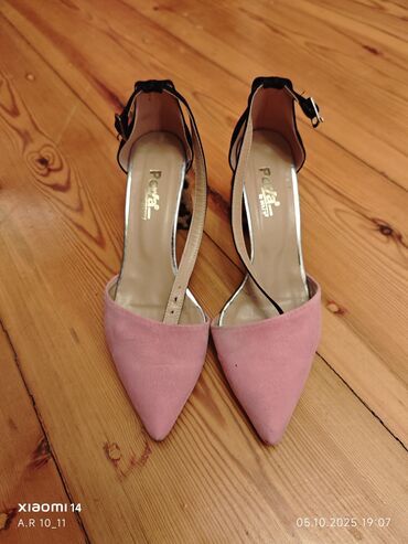 Tuflilər: Qadın ayaqqabıları – 2 cüt 1) Qırmızı klassik tufli - Material: zamşa — 3