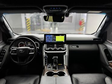 Toyota: Toyota Land Cruiser: 2022 г., 3.5 л, Автомат, Бензин, Внедорожник — 7