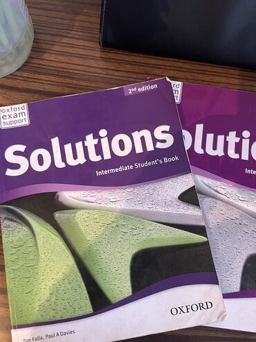 книга solutions pre intermediate: Книги по английскому языку Solutions intermediate students book Есть