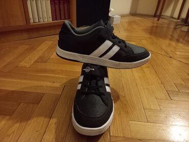 ljubičaste patike: Size - 39