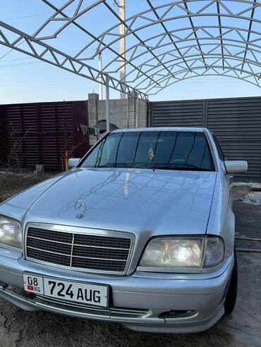 машины с российскими номерами: Mercedes-Benz 220: 1994 г., 2 л, Автомат, Бензин