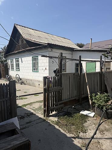 садике: Продаётся дом с огороженным участком. 8 соток в доме 4 комнаты — 6