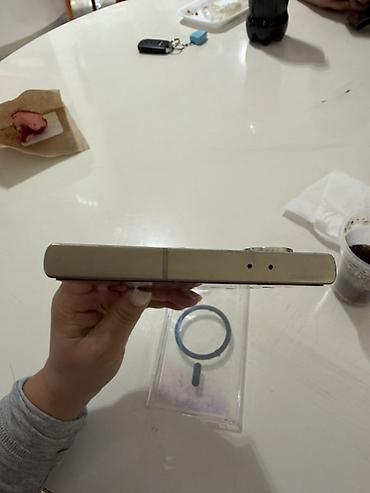 one plus 3: Samsung Galaxy S23 Ultra, Б/у, цвет - Бежевый — 4