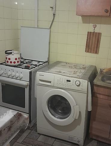 Uzunmüddətli kirayə mənzillər: 370 AZN 1 otaqlı Köhnə tikili Sahə 35 m² Mərtəbə 4 / 5 İnşaatçılar m — 1