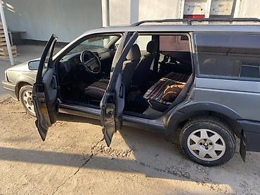 Volkswagen: Volkswagen Passat Variant: 1989 г., 1.8 л, Механика, Универсал — 9